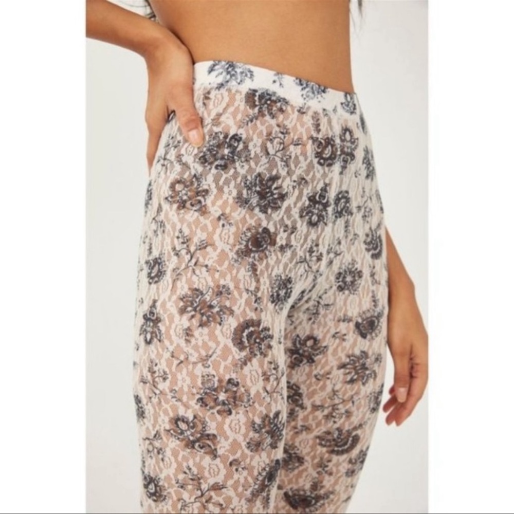 NWT Free People Intimately Layered in Lace Leggings in Chamoix Combo